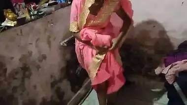 Desi cute bhabi tight pussy fucking