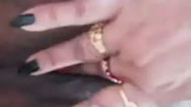 New Chamet video of desi girl in nighty showing nude figure