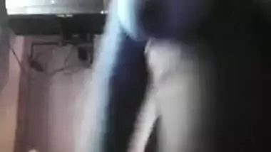 Horny Mallu Bhabi Play with Her Boobs