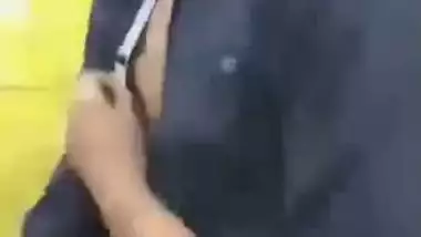 Cameraguy films his friend fucking Desi girl's XXX cave outdoors