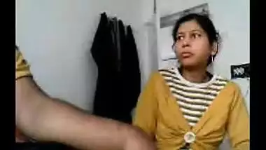 Desi home sex of Gujrati bhabhi doing sex with young devar