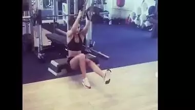 Aisha Hot bikini and neha sharma cleavage show