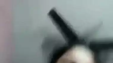 Cute Desi Girl Showing her Boobs and Pussy Full Clip