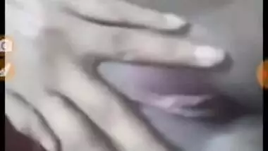 MILF is called by XXX lover who needs Desi to show off her pussy