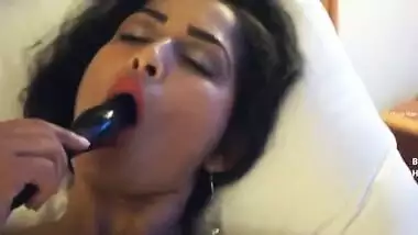 Maya rati black vibrator