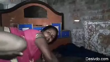 Desi village wife hard fucking by hubby in pink saree