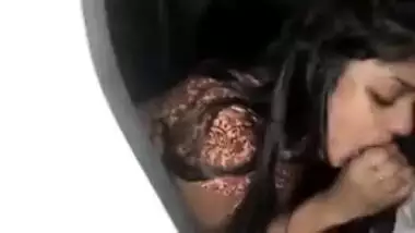 Car sex Desi girls fuck