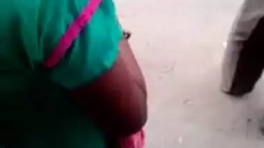 Indian nymphos girl sexy view in busstop (cute...