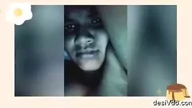 Desi Girl Showing On Video Call 2 Clips Part 2