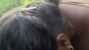 Desi cheap village randi in forest sucking dick of client