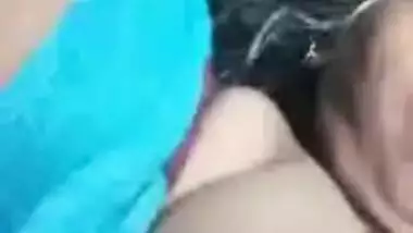 Desi aunty showing her big boobs on selfie cam