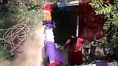 Desi bhabhi hot cam hidden bathing video part 1