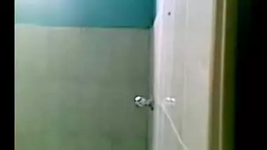 Horny desi girl blowjob in bathroom porn video