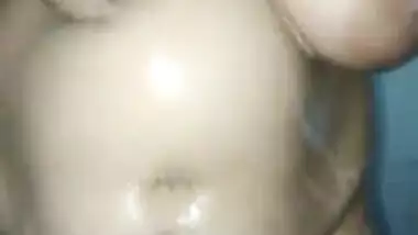 Big boobs desi swinger bhabhi nude bathing hubby recording n fingering