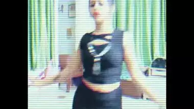 Hot mumbai college girl kavitha saggy navel show