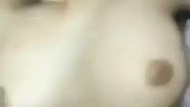 Stepsister sucking big dick of brother in incest sex clip