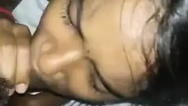 Tamil young girl giving blowjob