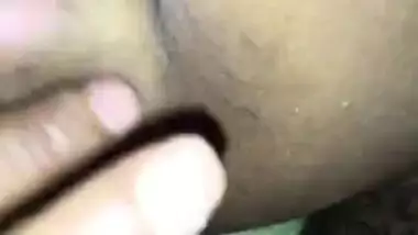 Sexy mature Indian bhabhi getting her tight...