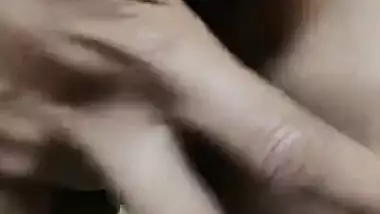 Desi wife fingering pussy