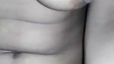 Desi hot bhabhi riding vdo
