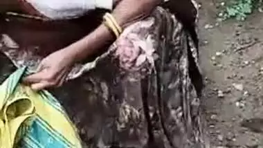 Indian aunty fucked by lover! Free outdoor porn mms