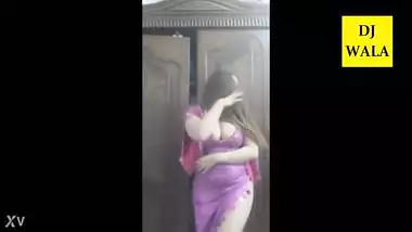 Indian Mallu Aunty Home Alone Dance Sex Big BooBs