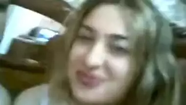 A Dhaka lady fucks her husband’s friend like a whore