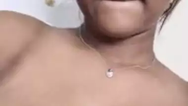 Desi Unmarried Girl Self Recorded Vid for Her BF