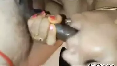 Mallu Auntty Giving Mouth tto Lover Cock