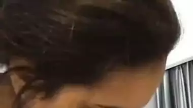 Young secretary sucks her boss’s dick in desi blowjob porn