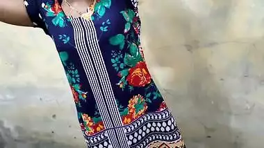 Indian girl selling vegetable sex other people