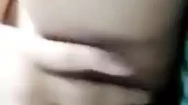 Indian teen turns on touching tits and shoves fingers into pussy