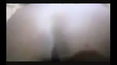 Big round ass South Indian village housewife sucking her lover’s dick