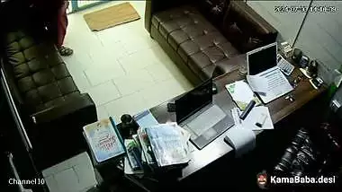 Muslim shop owner fucks his servant in Pakistani sex video