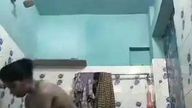 College girl nude bath show MMS video