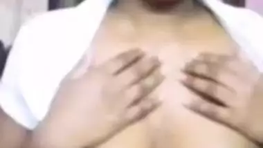 Desi Girl SHOWING On video CALL