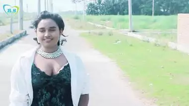 Booby shy bengali girls huge cleavage show seductive photoshoot