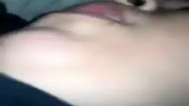 22 hot chubby gf fingering and fuck