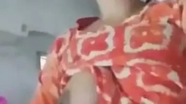 Unsatisfied Bhabi Masturbating For Lover With Dirty BanglaTalk