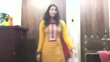 Indian Punjabi Girl Home Made Strip Tease Mms Sex Scandal