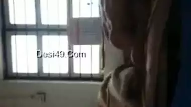 Desi bf video of a slut girl giving a blowjob