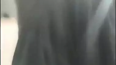 Desi Bhabhi cum facial on live cam sex show