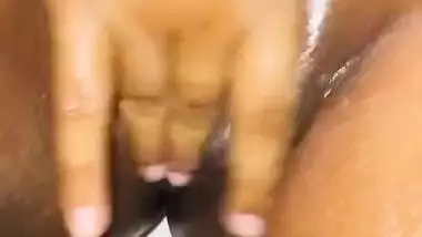 Teen Girl Oil Massage With Sri Lankan