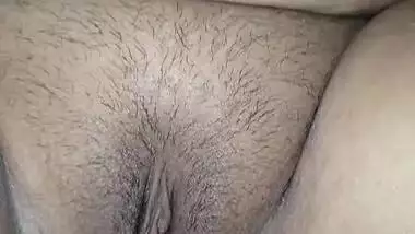 Cheating busty housewifeâ€™s mature fat pussy show