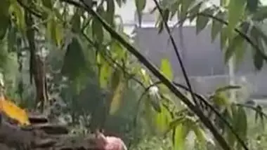Woman is captured by Desi guy who makes a XXX video of pissing aunty