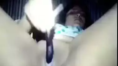 Horny Desi girl dildoing her chubby pussy with zucchini XXX
