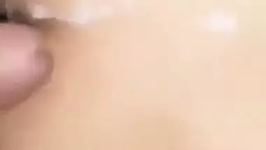 Guy drills his GF’s asshole outdoors in Indian anal sex