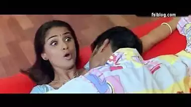 Simran Hot Song Scene Exposing Saree = FSIBlog.com