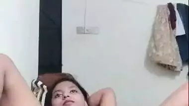 Horny Desi Sexy Girl Masturbating