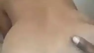 Desi sexy bitch riding dick of her client in hotel room